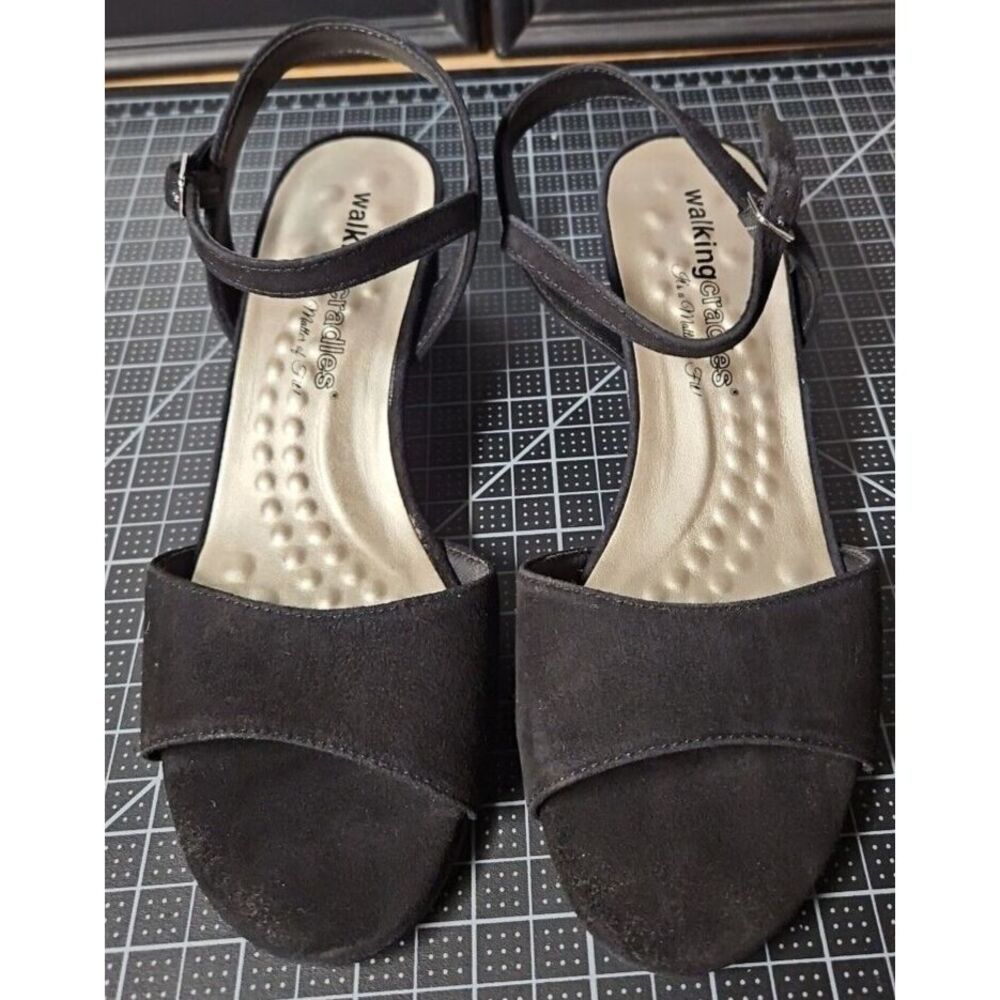 Walking Cradles Lydia Black Suede sandals US 6.5‎ M (B)